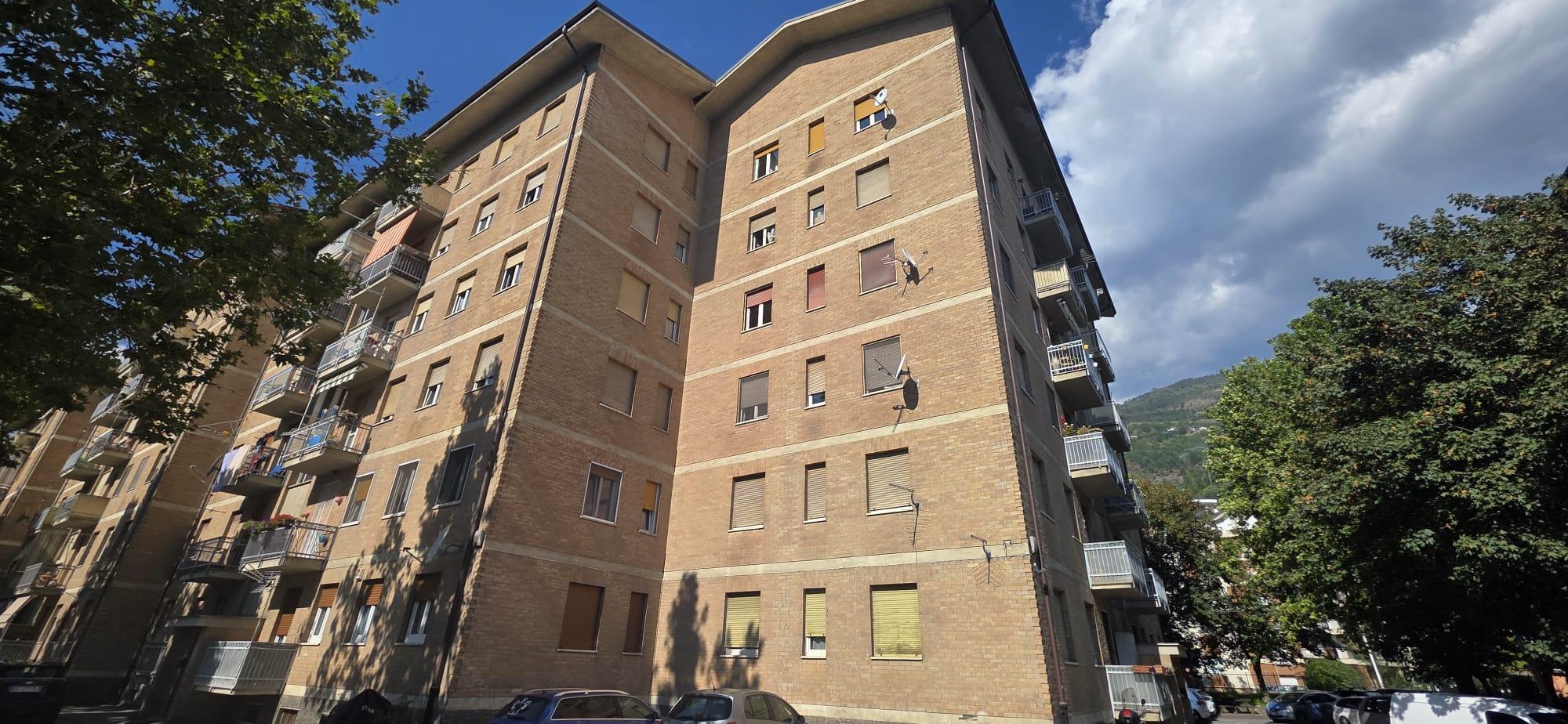 Appartamento al Quinto Piano Aosta viale Europa - Immagine# 2